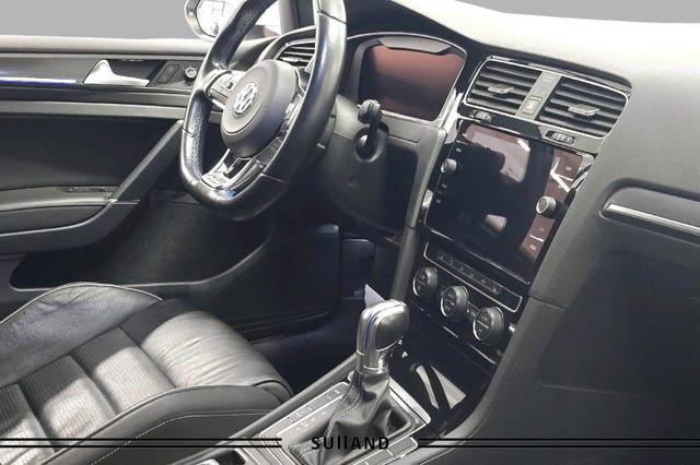2018 VOLKSWAGEN GOLF - 30