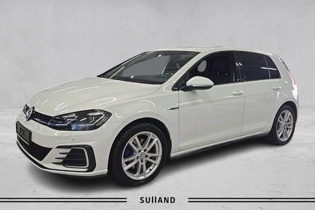 WVWZZZAUZJW806529 2018 VOLKSWAGEN GOLF-1