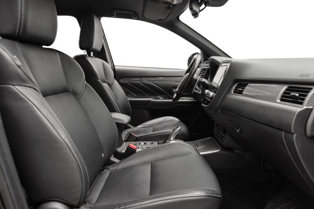 2020 MITSUBISHI OUTLANDER - 24