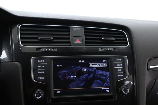 2015 VOLKSWAGEN GOLF - 16