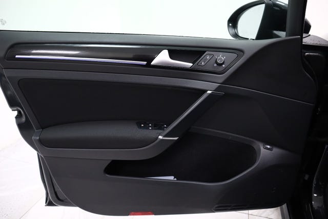 2015 VOLKSWAGEN GOLF - 19