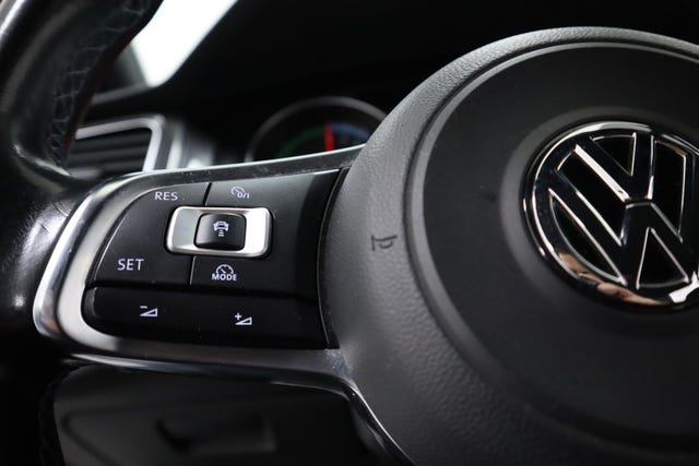 2015 VOLKSWAGEN GOLF - 18
