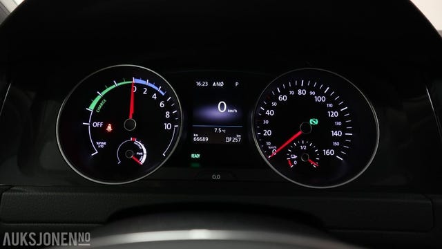 2018 VOLKSWAGEN GOLF - 18