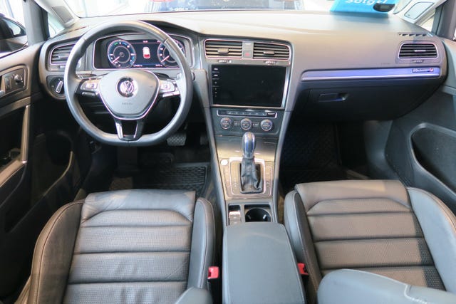 2019 VOLKSWAGEN GOLF - 11