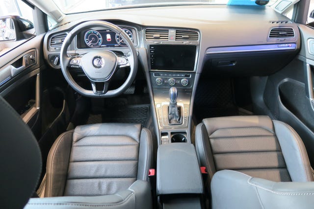 2019 VOLKSWAGEN GOLF - 9