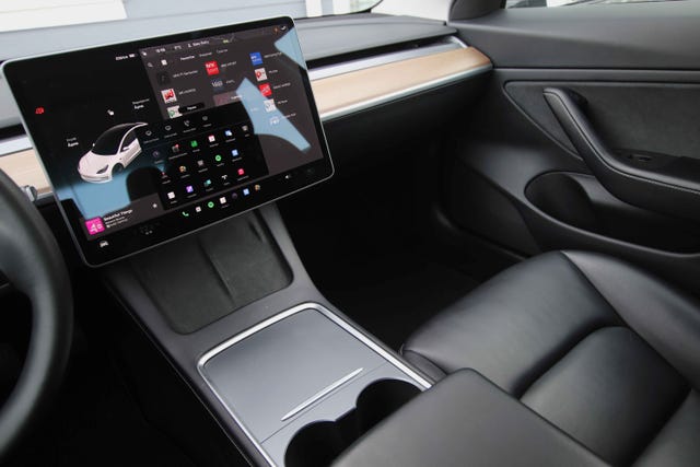 2021 TESLA MODEL 3 - 8
