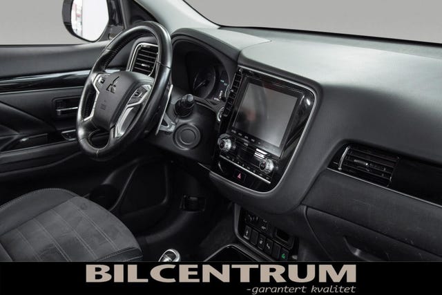 2020 MITSUBISHI OUTLANDER - 24