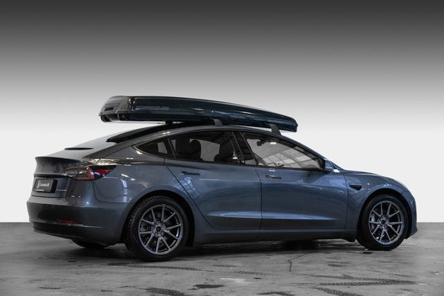 5YJ3E7EB3KF232243 2019 TESLA MODEL 3-5