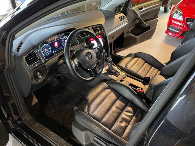 2019 VOLKSWAGEN GOLF - 14