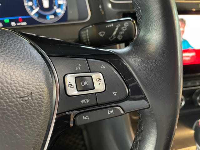 2019 VOLKSWAGEN GOLF - 18