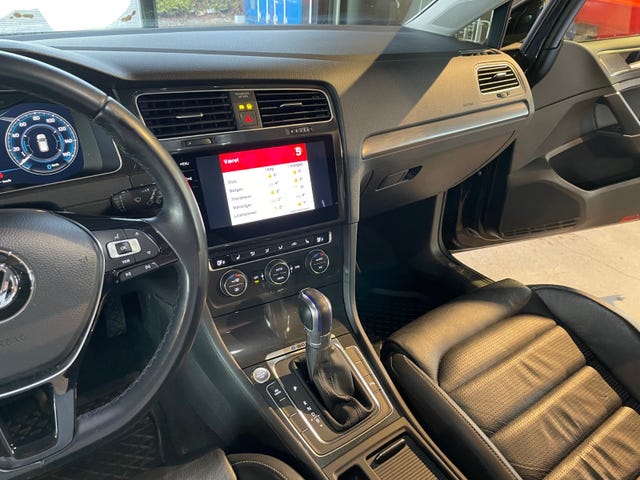 2019 VOLKSWAGEN GOLF - 22