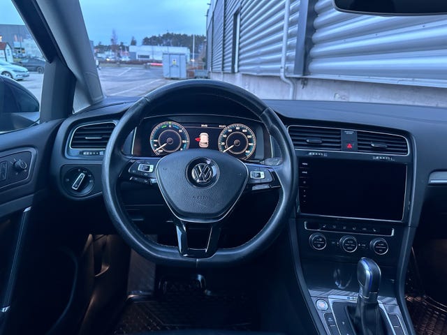 2019 VOLKSWAGEN GOLF - 17