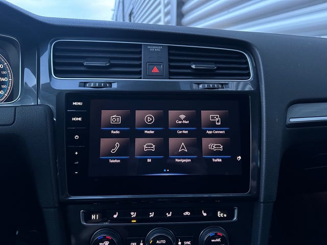 2019 VOLKSWAGEN GOLF - 30