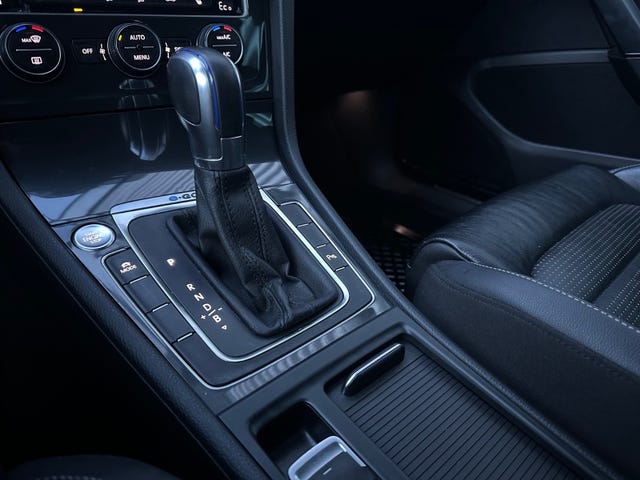 2019 VOLKSWAGEN GOLF - 29