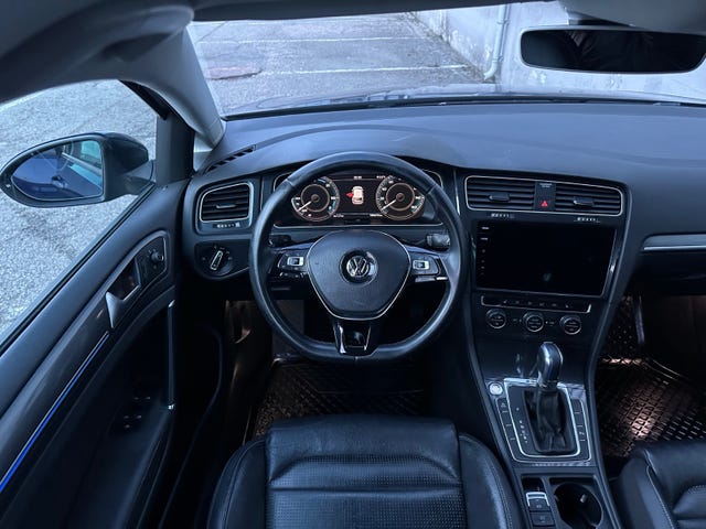 2019 VOLKSWAGEN GOLF - 18