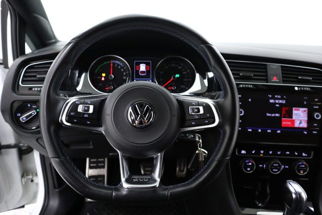 2018 VOLKSWAGEN GOLF - 12
