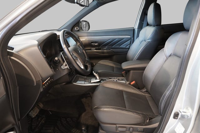 2020 MITSUBISHI OUTLANDER - 19