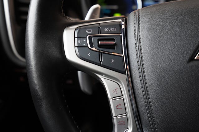 2020 MITSUBISHI OUTLANDER - 24