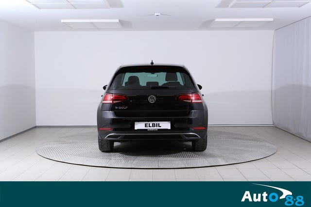 WVWZZZAUZJ8906645 2018 VOLKSWAGEN GOLF-4
