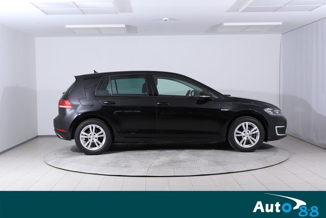 2018 VOLKSWAGEN GOLF - 8