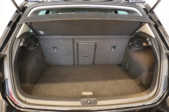 2018 VOLKSWAGEN GOLF - 32