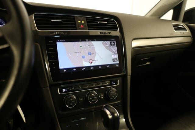 2018 VOLKSWAGEN GOLF - 27