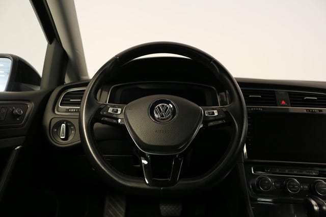 2018 VOLKSWAGEN GOLF - 21