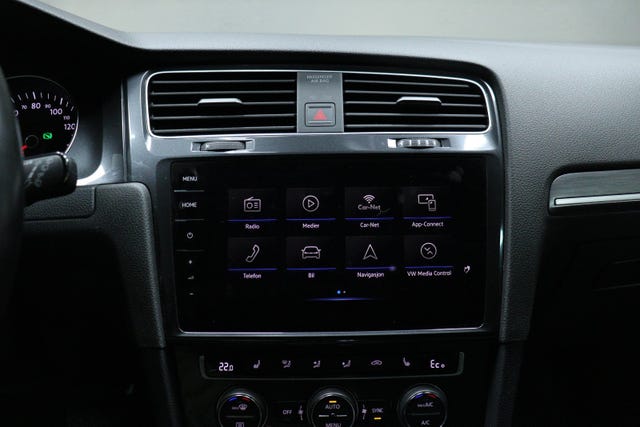 2018 VOLKSWAGEN GOLF - 27