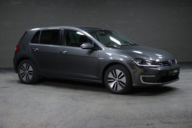 WVWZZZAUZJ8900449 2018 VOLKSWAGEN GOLF-1