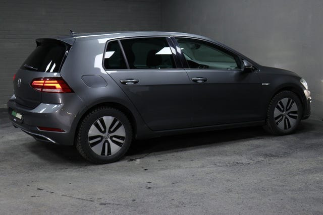 2018 VOLKSWAGEN GOLF - 9