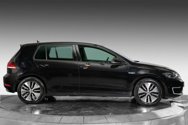 2018 VOLKSWAGEN GOLF - 12