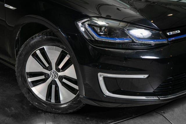 WVWZZZAUZJW906342 2018 VOLKSWAGEN GOLF-2