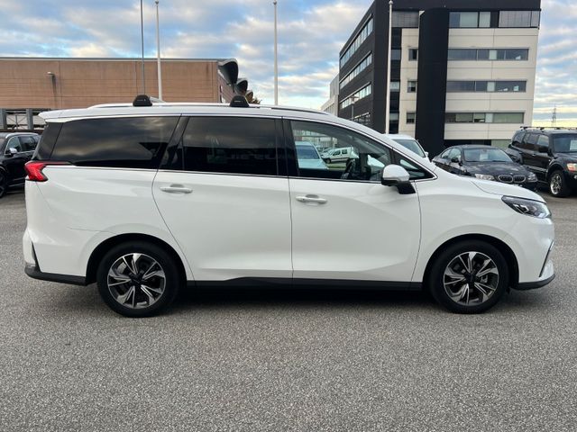 2021 MAXUS EUNIQ 5 - 6