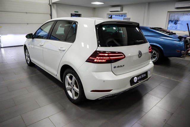 WVWZZZA0ZJW902226 2018 VOLKSWAGEN GOLF-2
