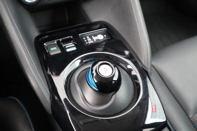 2021 NISSAN LEAF - 20