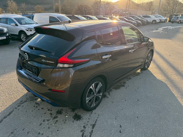 SJNFAAZE1U0032773 2018 NISSAN LEAF-4