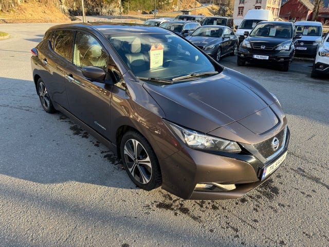 SJNFAAZE1U0032773 2018 NISSAN LEAF-2