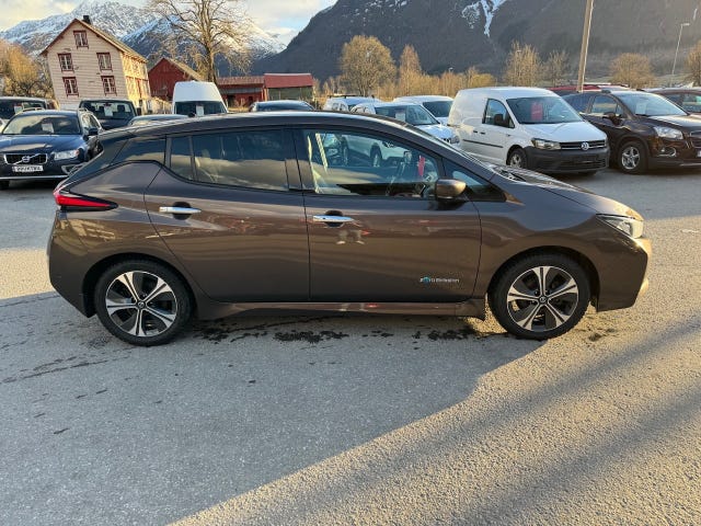 SJNFAAZE1U0032773 2018 NISSAN LEAF-3