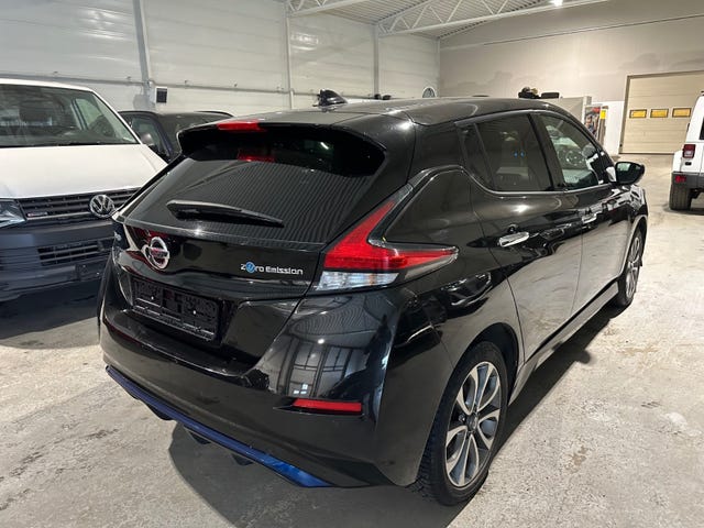 2022 NISSAN LEAF - 9