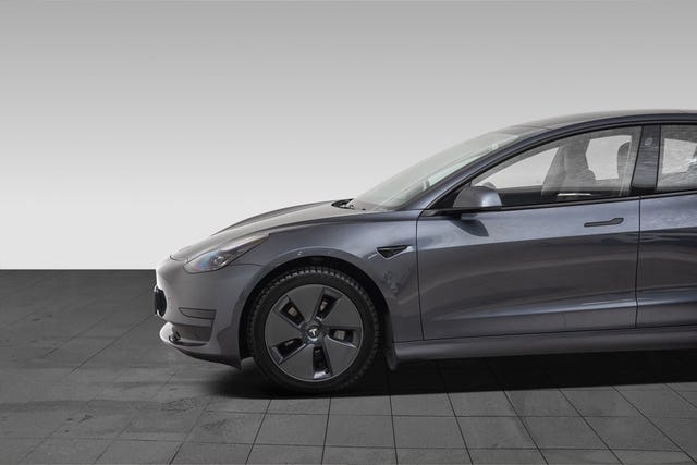 LRW3E7FA8MC318411 2021 TESLA MODEL 3-2