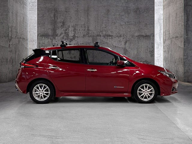 SJNFAAZE1U0037128 2018 NISSAN LEAF-2