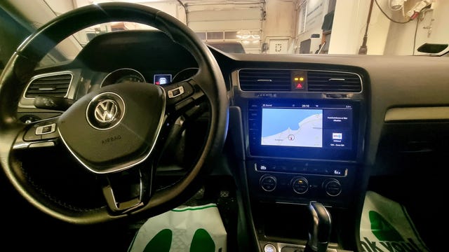 2018 VOLKSWAGEN GOLF - 19