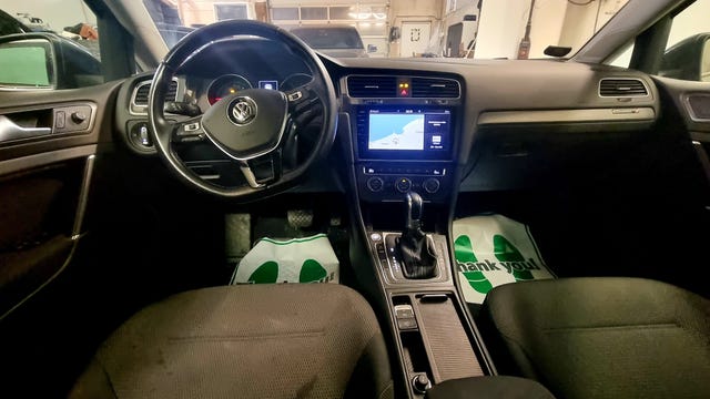 2018 VOLKSWAGEN GOLF - 18