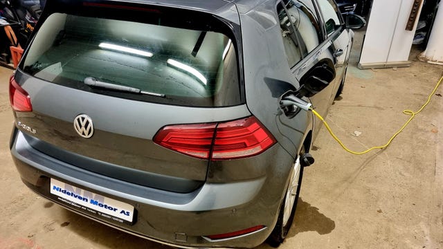 2018 VOLKSWAGEN GOLF - 8