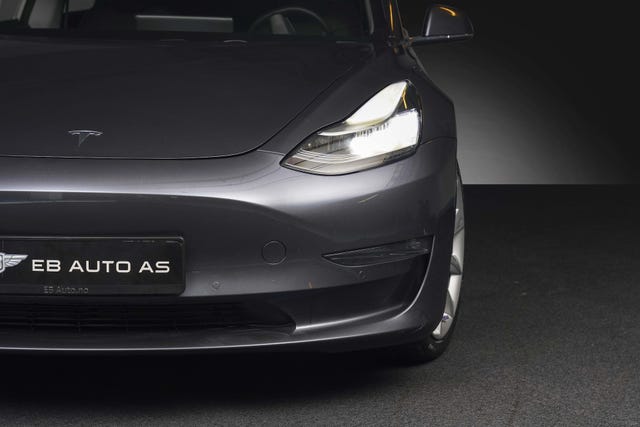 2019 TESLA MODEL 3 - 8