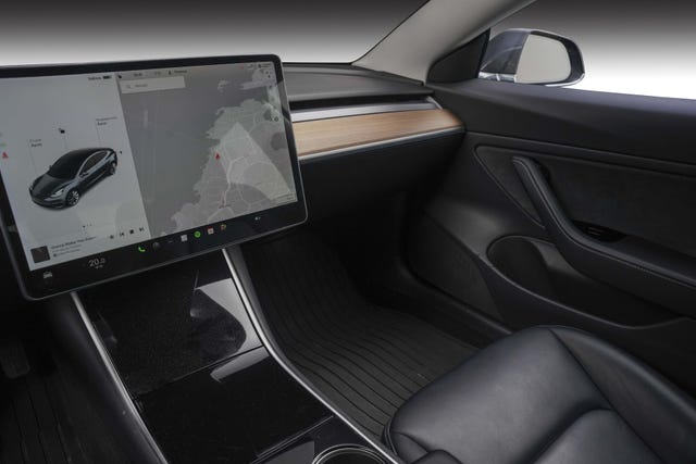 2019 TESLA MODEL 3 - 18