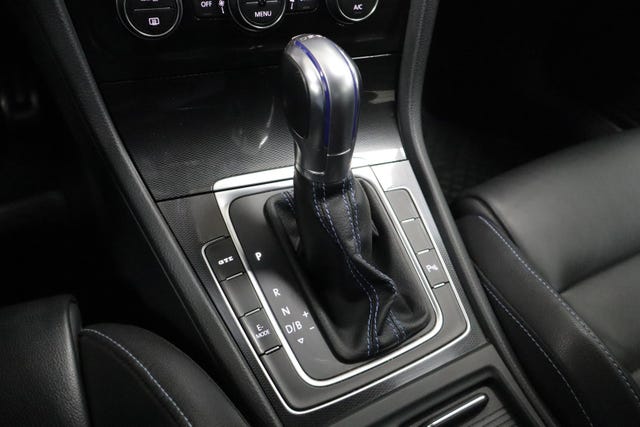 2015 VOLKSWAGEN GOLF - 20