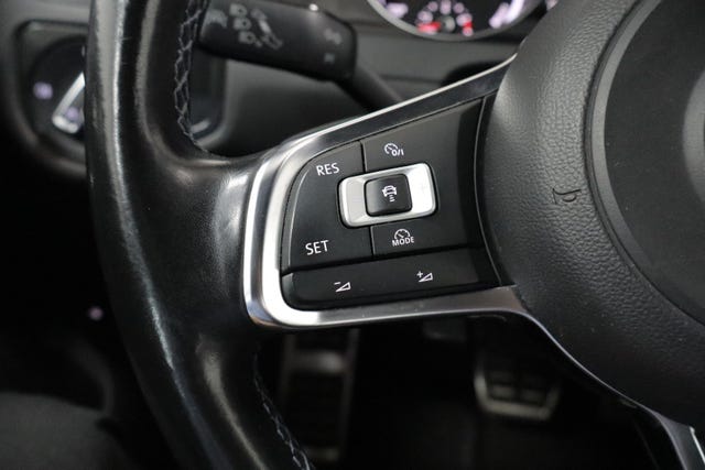 2015 VOLKSWAGEN GOLF - 11