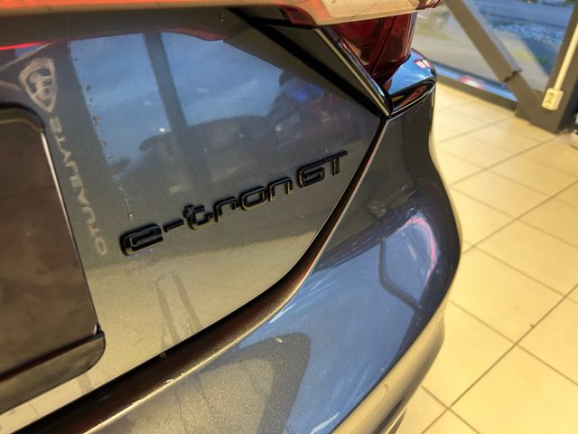 2022 AUDI E-TRON GT RS - 8