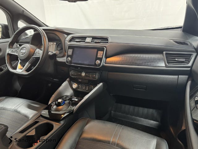 2021 NISSAN LEAF - 24
